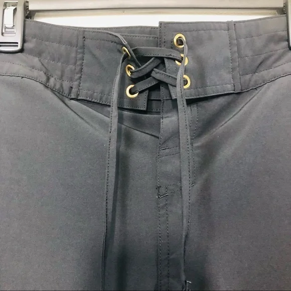 Sold LA BLANCA "All Board" 5-Inch Board Shorts- Black/Gold- Size Medium - Picture 9 of 9